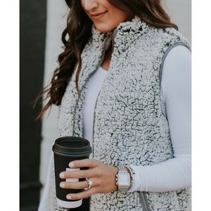 Thread and supply vest